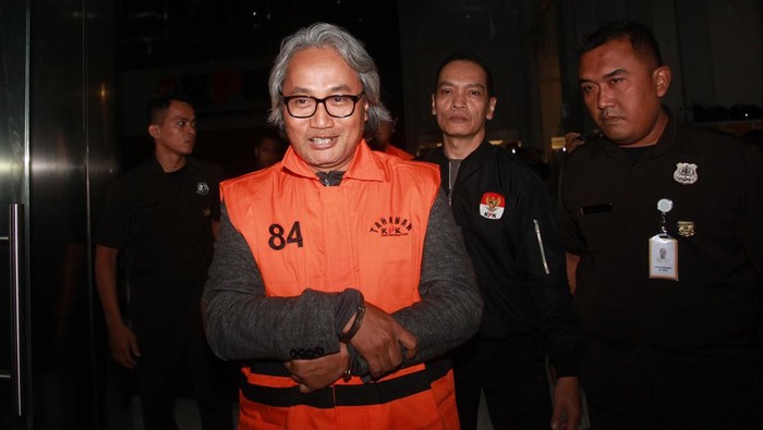 Bayang-Bayang Konflik Kepentingan: Jejak Jabatan Ganda Kepala Pajak Banjarmasin di 12 Perusahaan