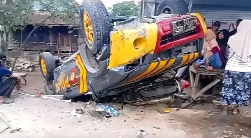 Heboh di Tebet! Mobil Patroli Diduga Tabrak Warga, Polisi Bantah Tuduhan