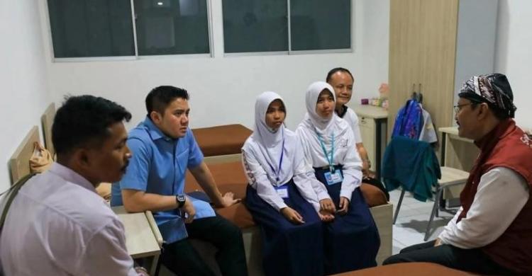 Seskab dan Mensos Tinjau Sekolah Rakyat di Jakpus, Soroti Visi Pendidikan Presiden Indonesia